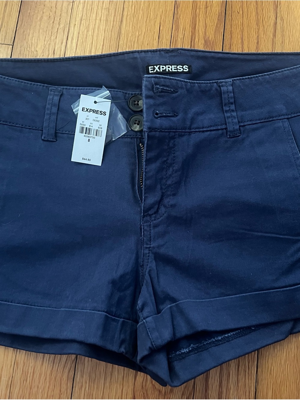 Express Women's Navy Cuffed Shorts new with tags size 8!